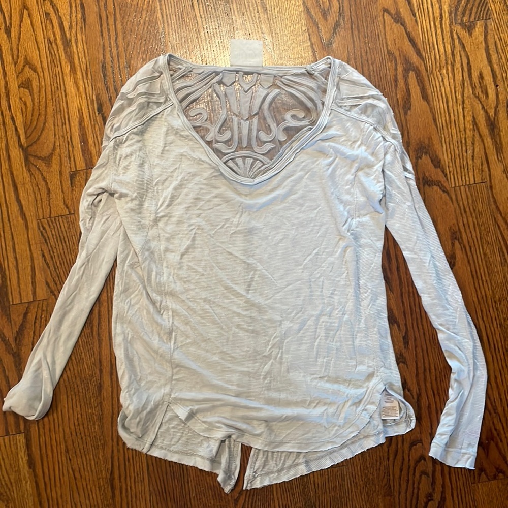 Free People light gray long sleeve